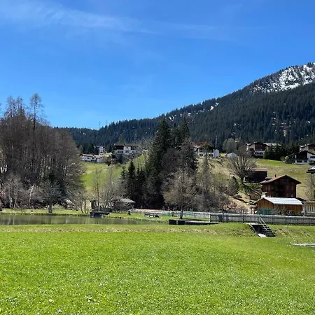 Mit Idyllischer Aussicht Klosters