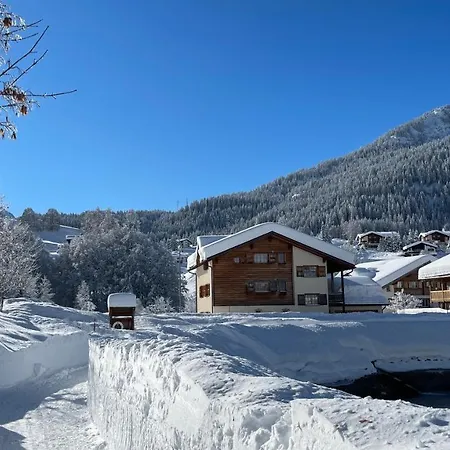 Mit Idyllischer Aussicht Klosters