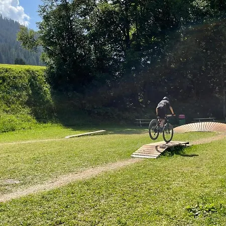 Mit Idyllischer Aussicht Klosters