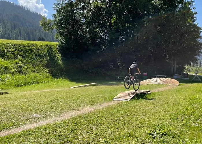 Mit Idyllischer Aussicht Klosters-Serneus