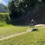 Mit Idyllischer Aussicht Klosters